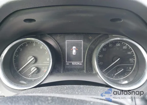 2020 Toyota Camry Le z USA, uszkodzony, nr VIN 4T1C11AKXLU887521